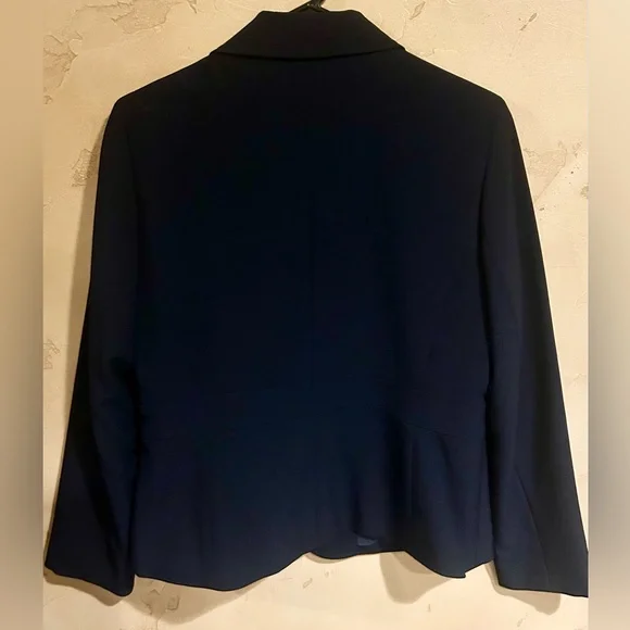 Le Suit Women’s Navy Blue 2 Piece Suit – Size 10 Pleated Pants Worn Once - Picture 7 of 12